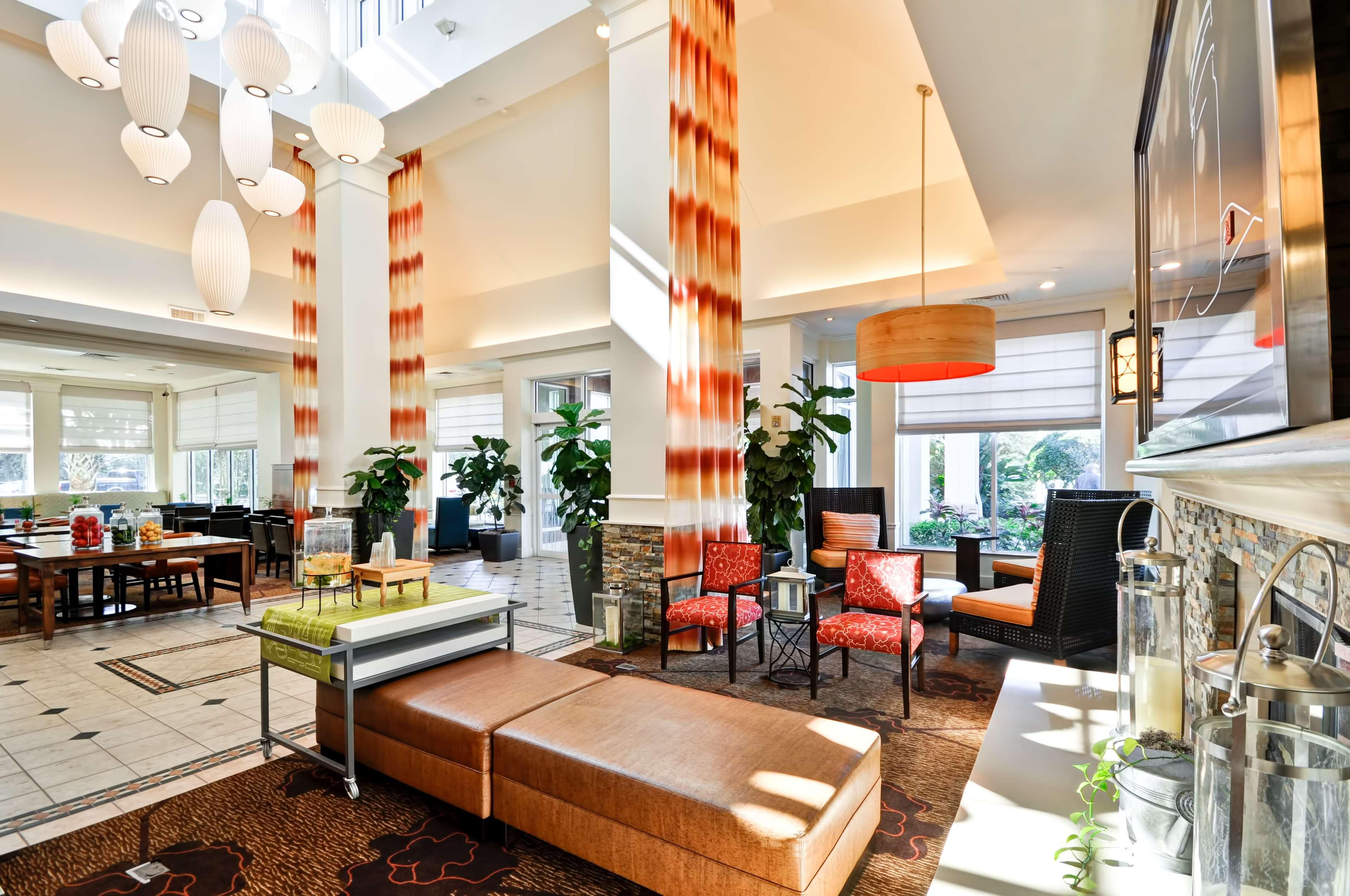 Hilton Garden Inn Tampa North Temple Terrace Exterior photo