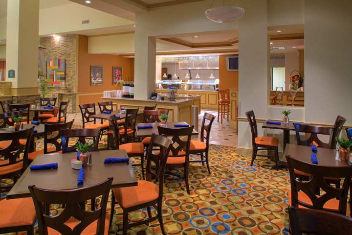 Hilton Garden Inn Tampa North Temple Terrace Exterior photo